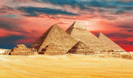 Le pyramides de Giza