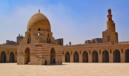 Mosquée Ibn Tulun, Le Caire islamique