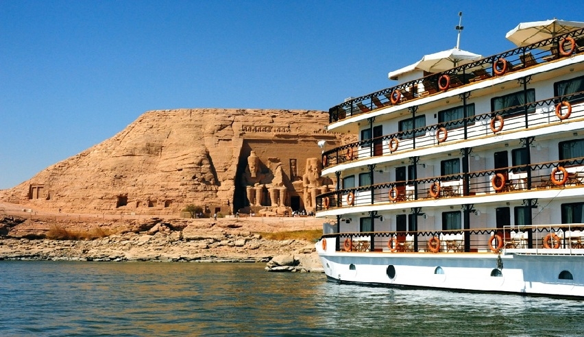 Prince Abbas crucero lago Nasser