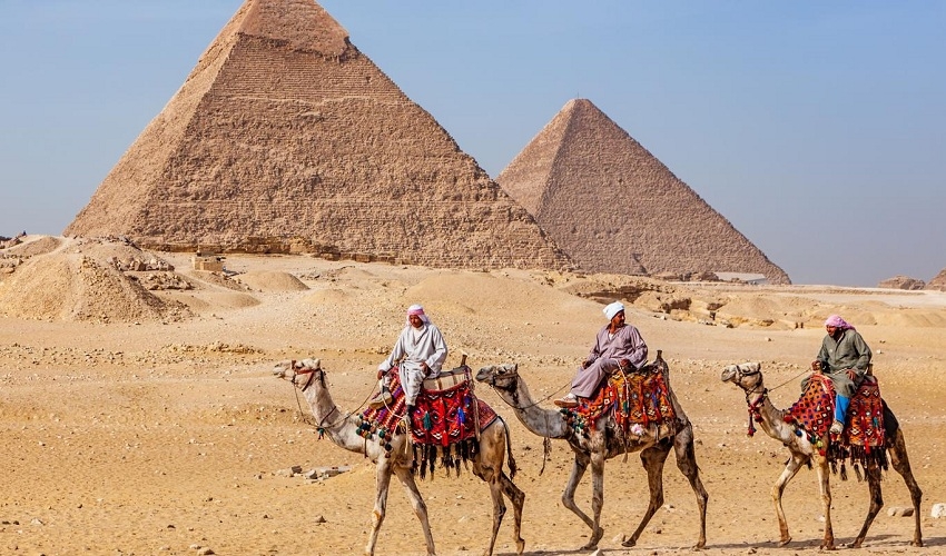 GEM museum tour and pyramids